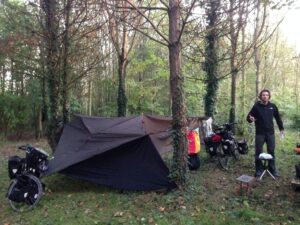 Wild camping in France: where to pitch your tent?