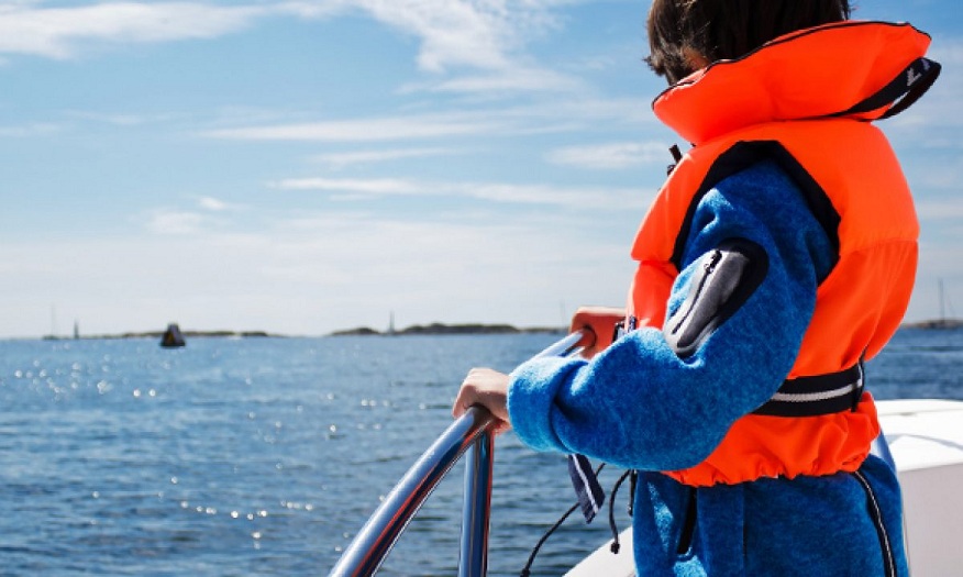 4 Watersport Safety Tips For Cold Weather